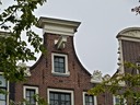Bell gable with ever-present lift